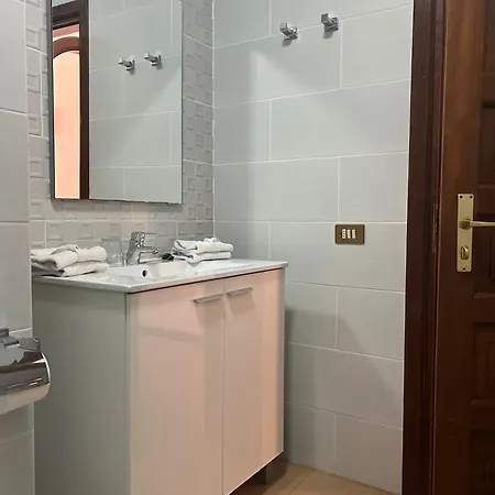 Apartment Victoria Court Ii Con Wifi Planta Baja Los Cristianos (Tenerife)